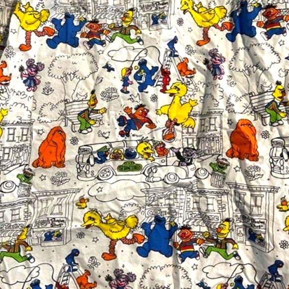 Crate and Kids Land of Nod Sesame Street changing table cover - Picture 1 of 2
